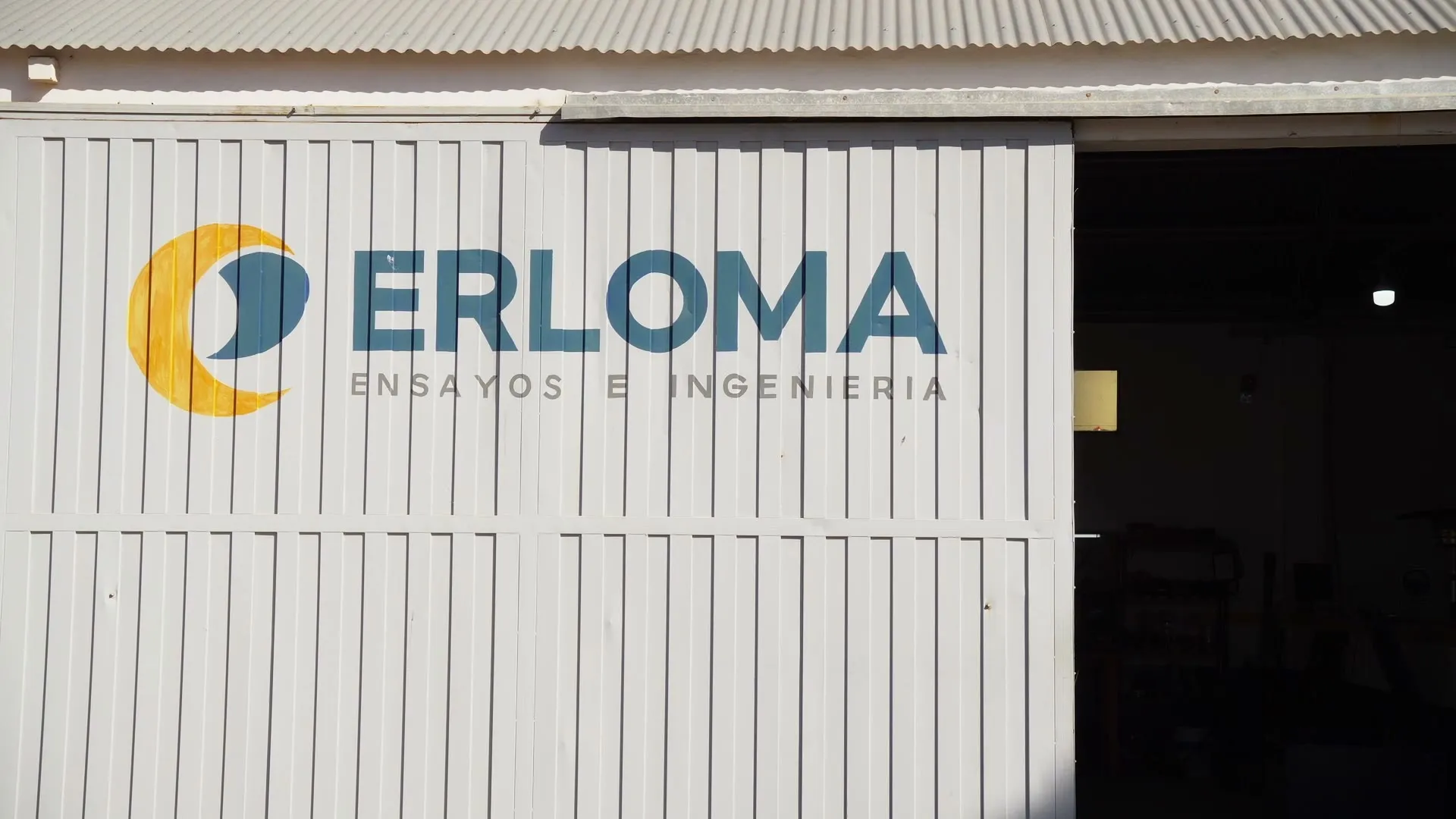 Equipo de Erloma en base operativa